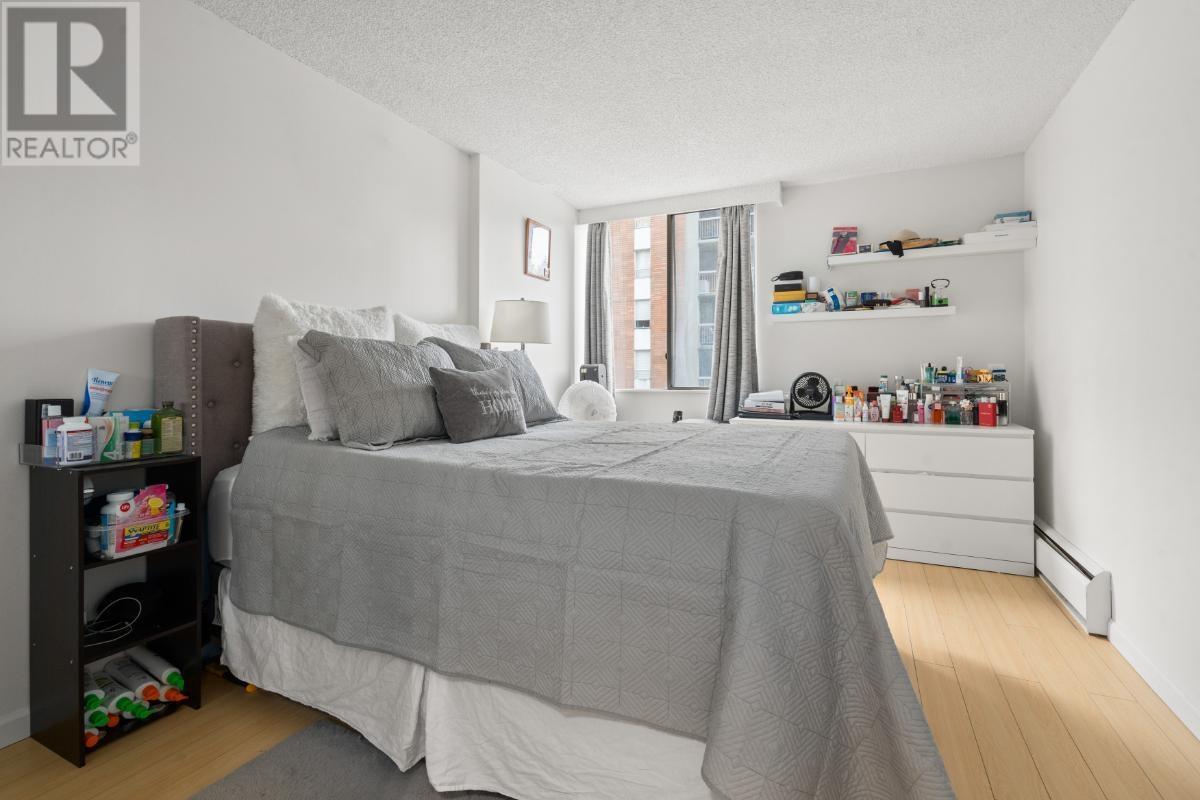 307 2016 FULLERTON AVENUE, North Vancouver