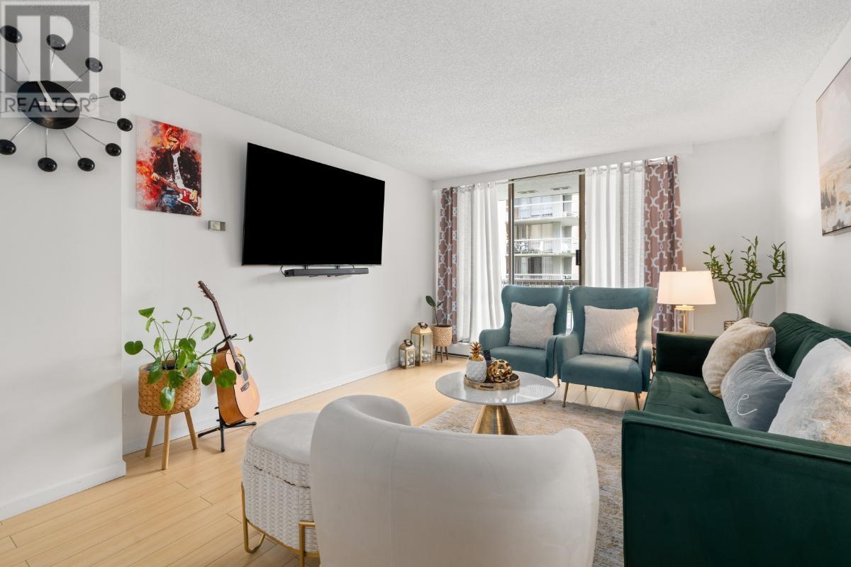 307 2016 FULLERTON AVENUE, North Vancouver