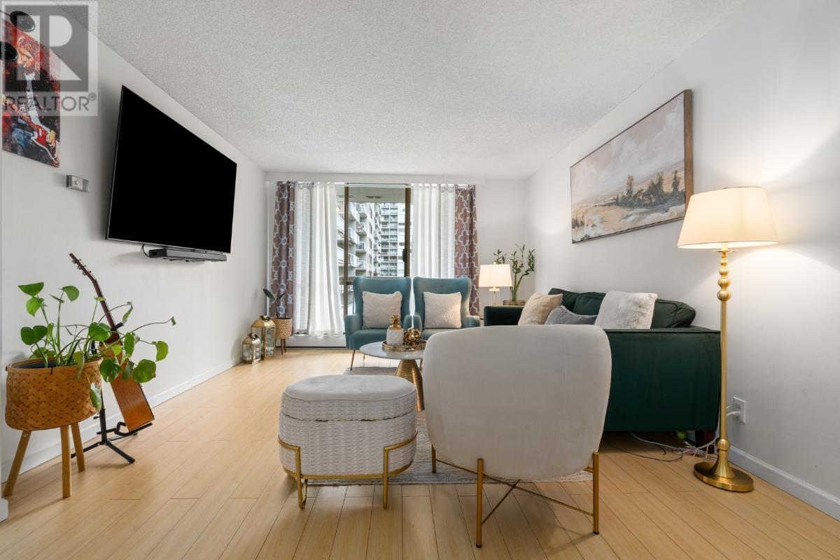 307 2016 FULLERTON AVENUE, North Vancouver