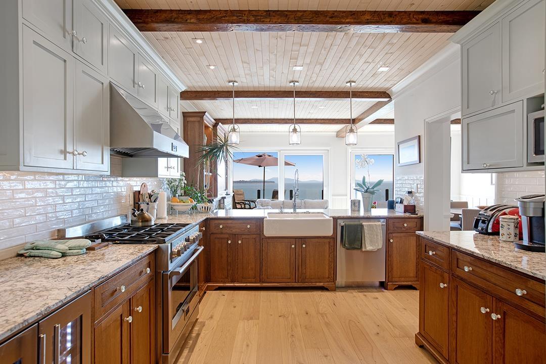 Photo 6 of 14553 Sunset Drive, White Rock BC