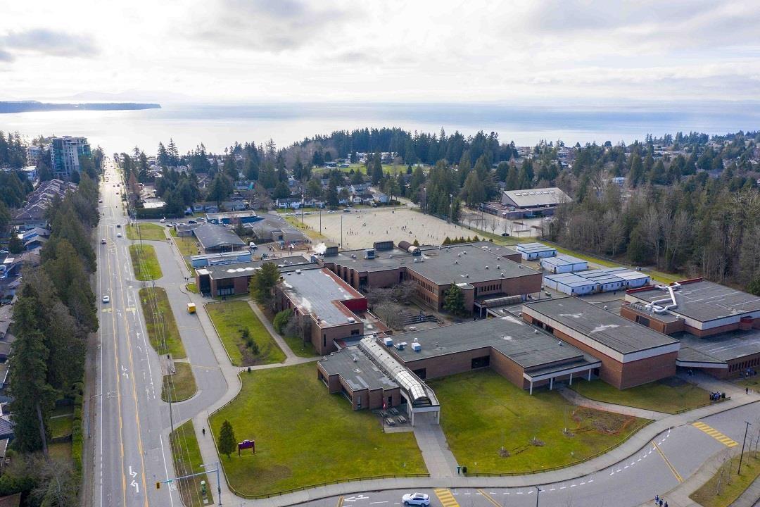 Photo 37 of 14553 Sunset Drive, White Rock BC