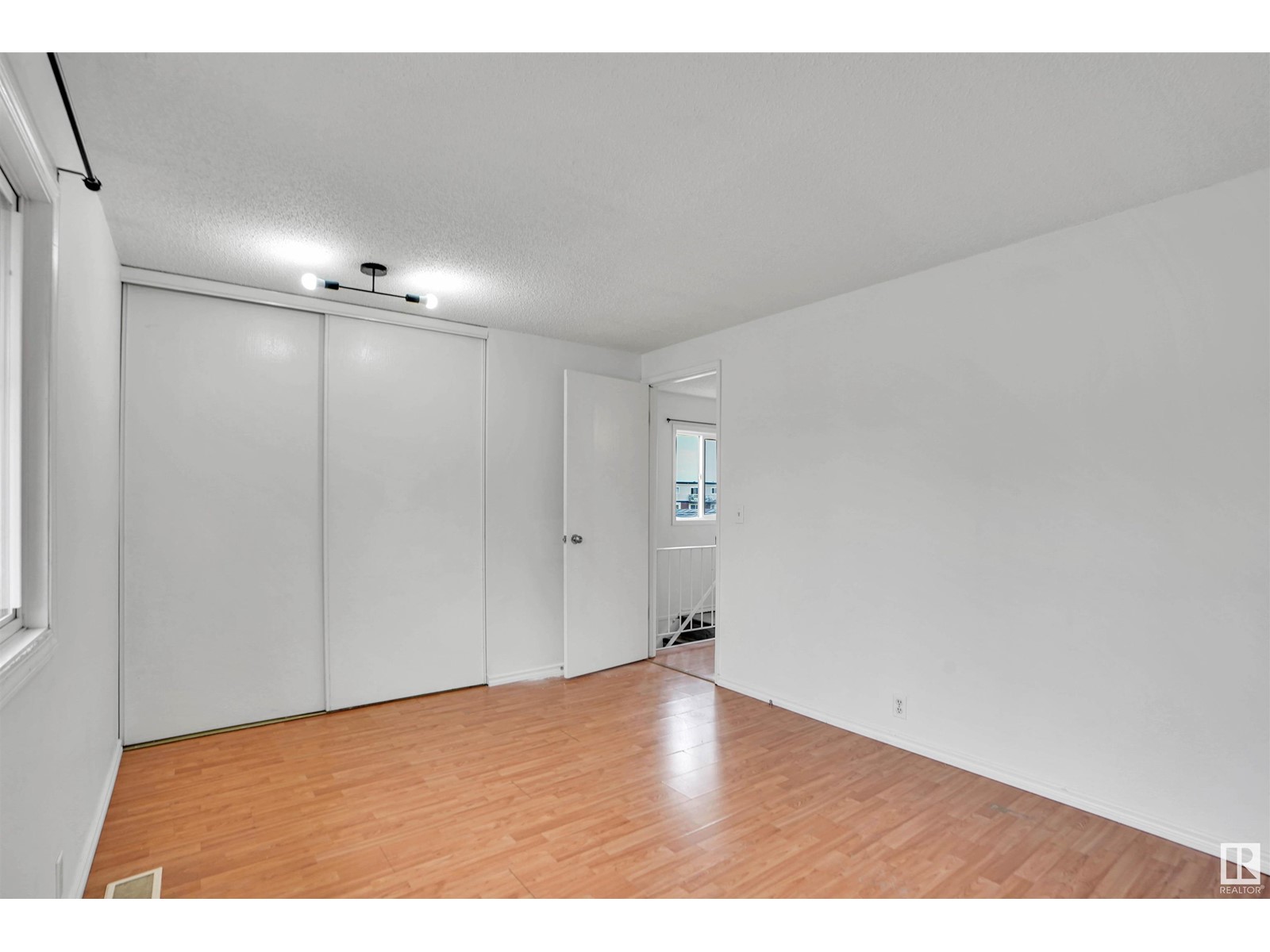 8415 MILL WOODS RD NW, Edmonton