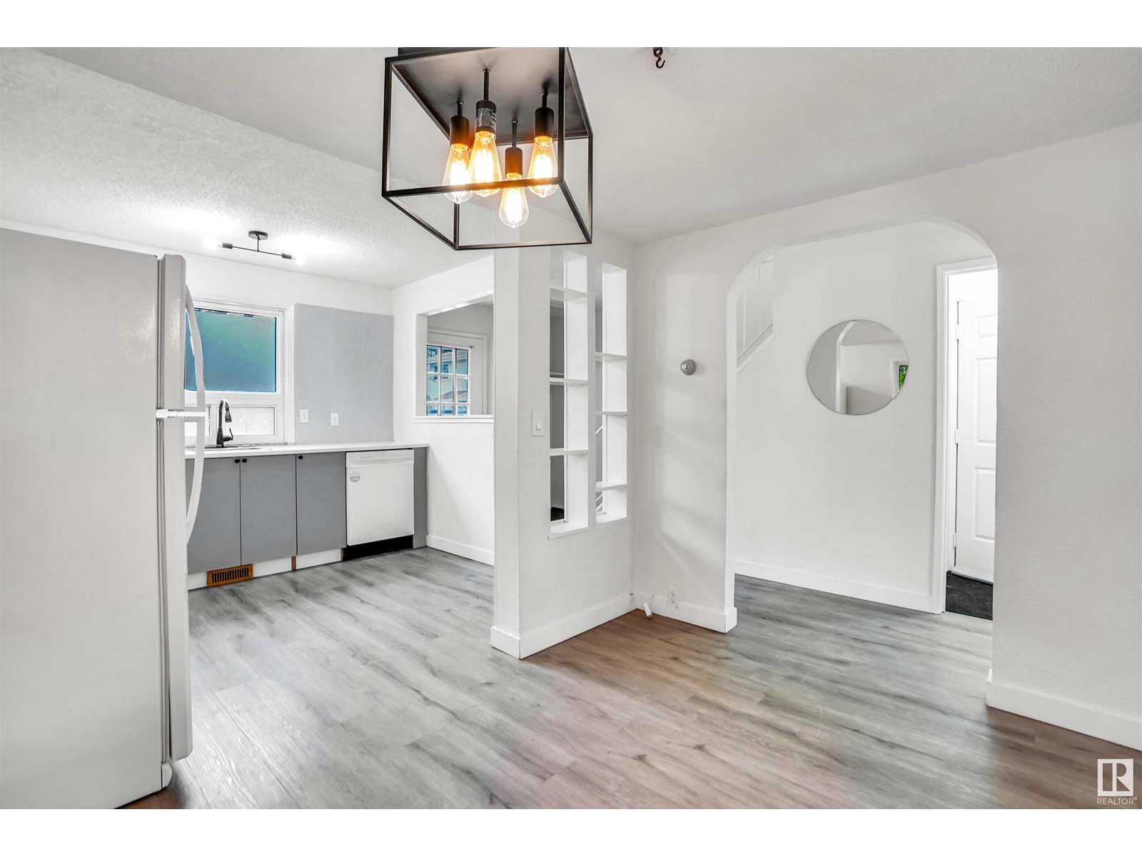 8415 MILL WOODS RD NW, Edmonton