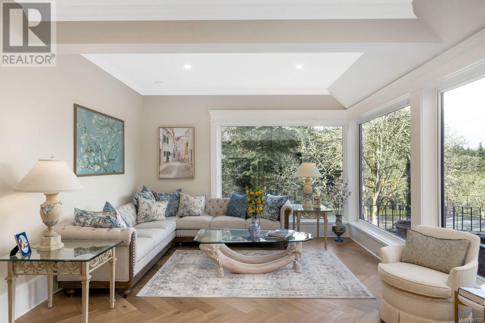  1708 Woodsend Drive, Saanich