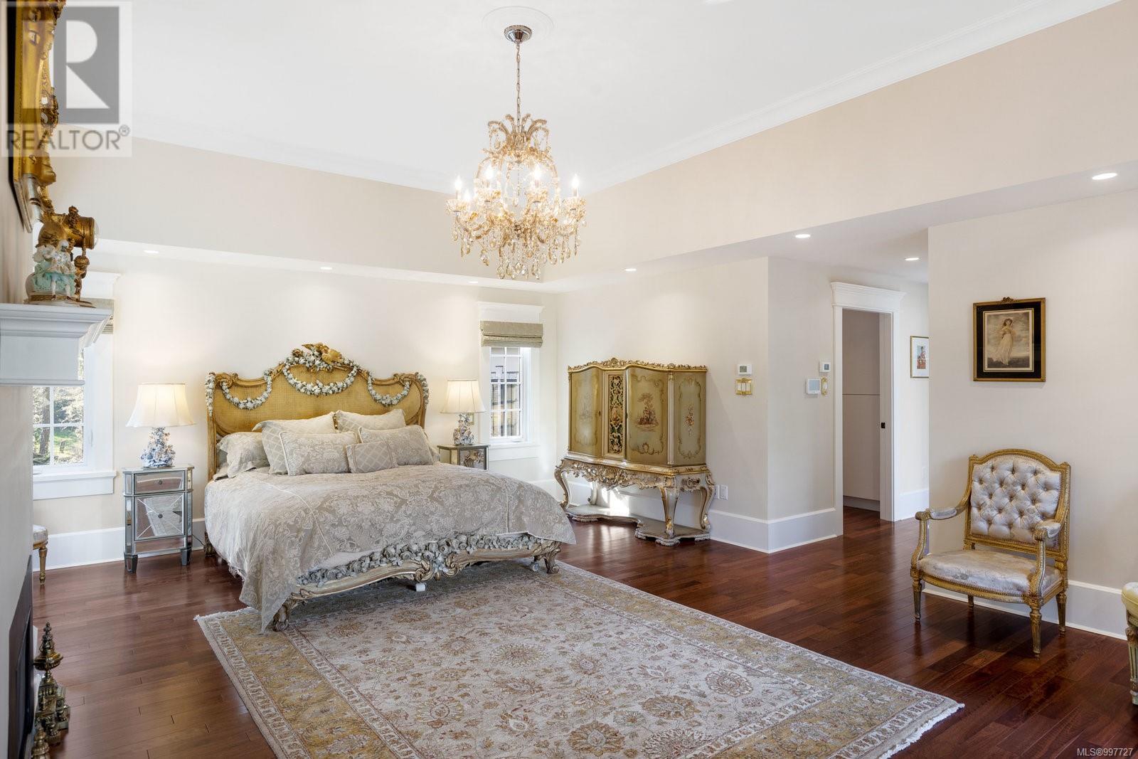  1708 Woodsend Drive, Saanich