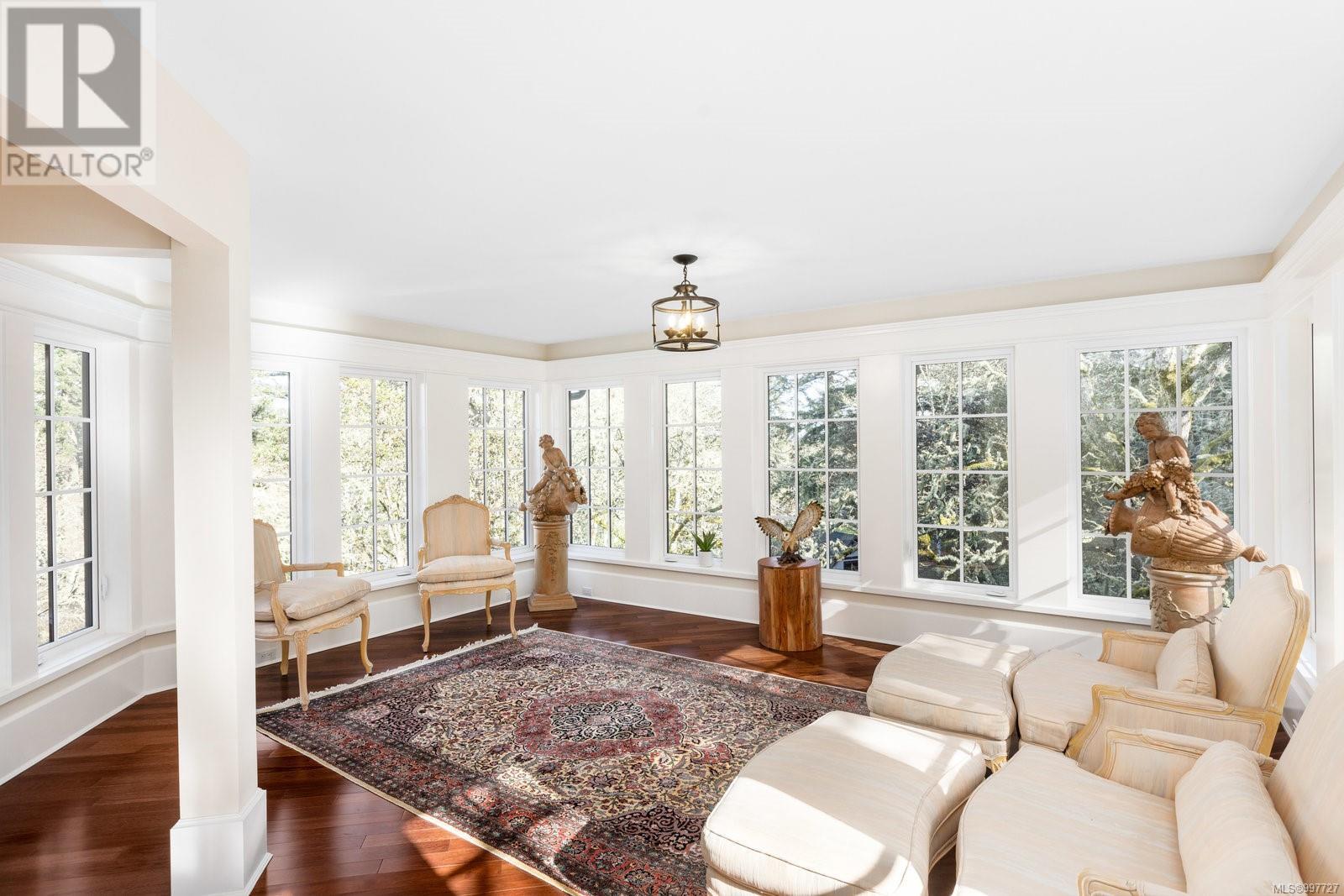  1708 Woodsend Drive, Saanich