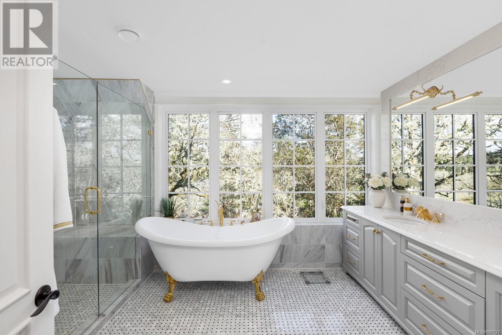 1708 Woodsend Drive, Saanich