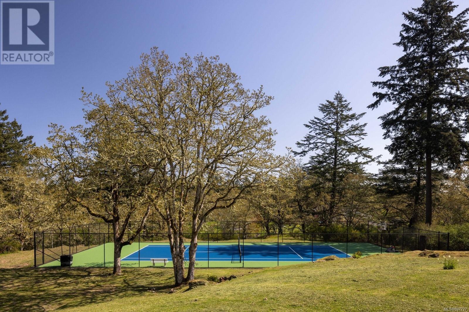  1708 Woodsend Drive, Saanich