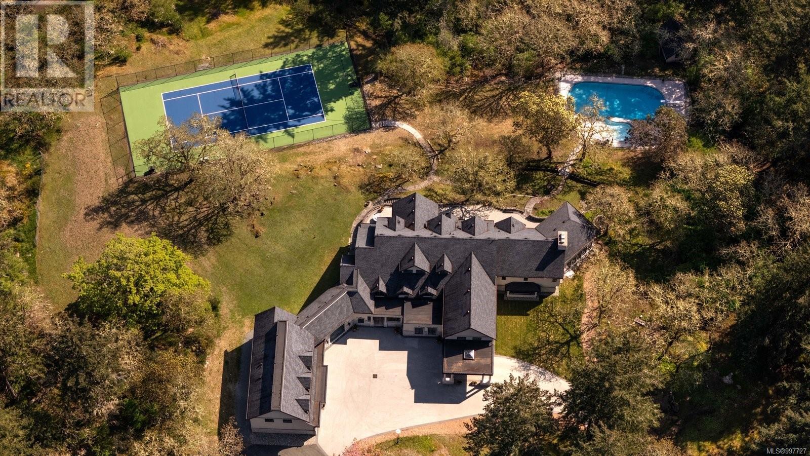  1708 Woodsend Drive, Saanich