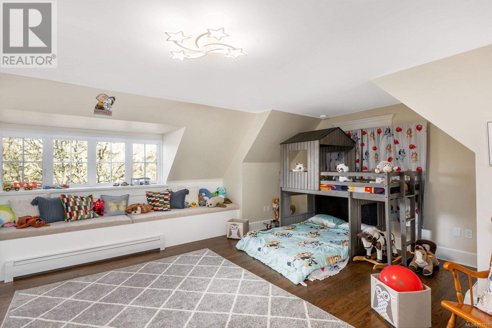  1708 Woodsend Drive, Saanich