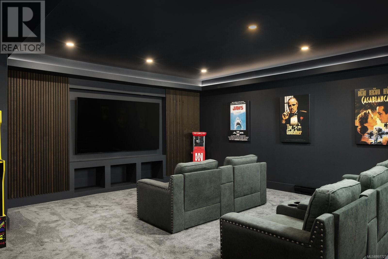 1708 Woodsend Drive, Saanich