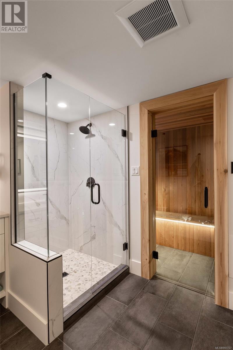  1708 Woodsend Drive, Saanich