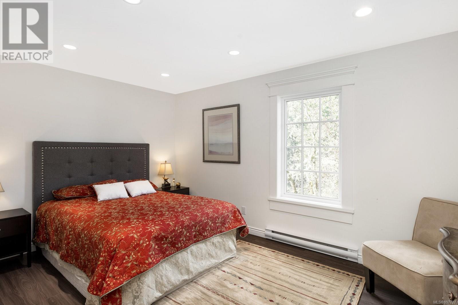  1708 Woodsend Drive, Saanich