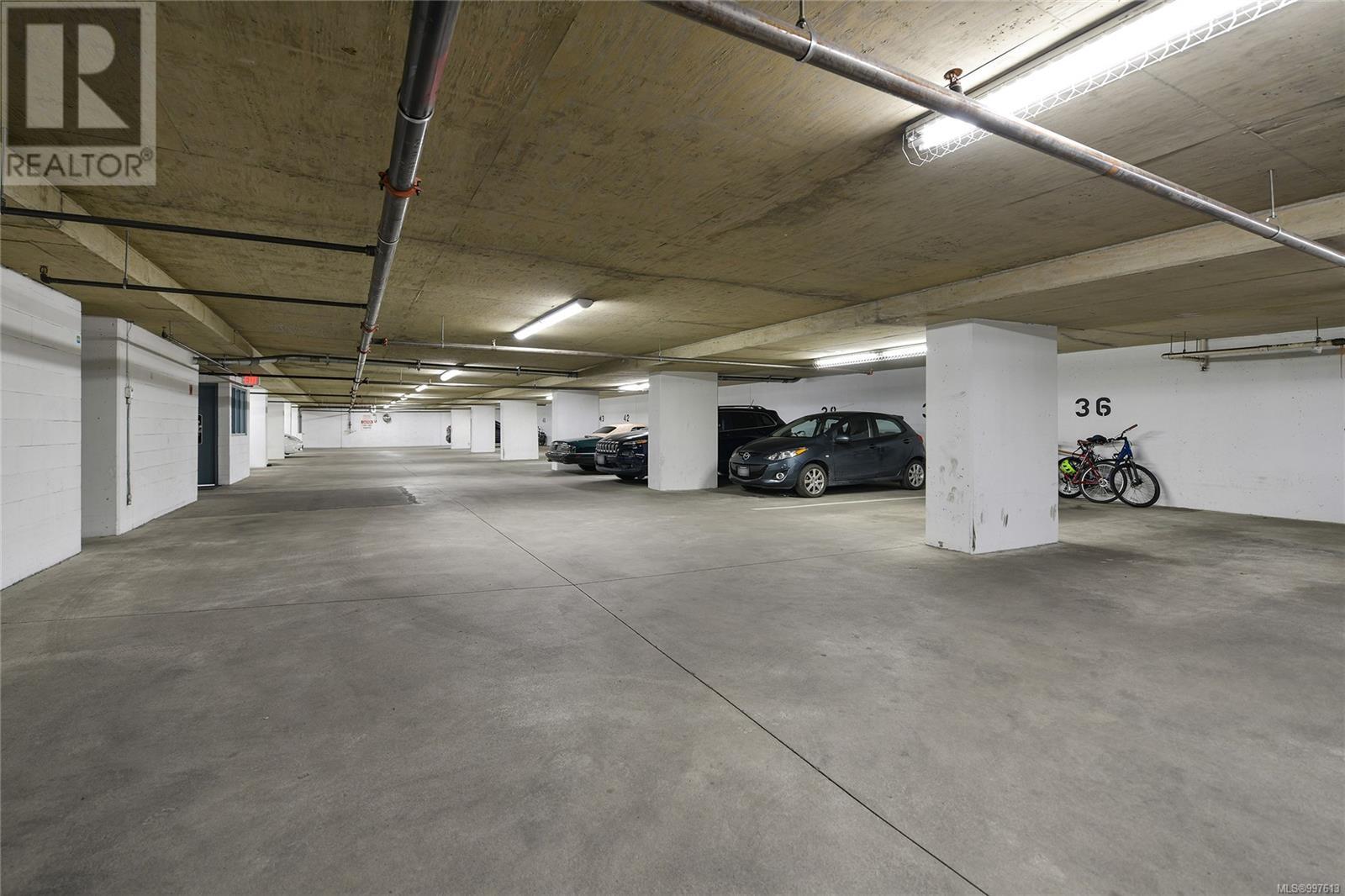 1206 930 YATES St, Victoria