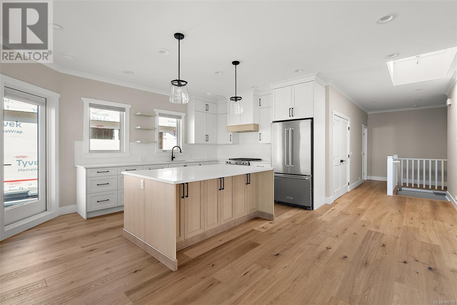 Photo 17 of 2 338 Dallas Rd, Victoria BC