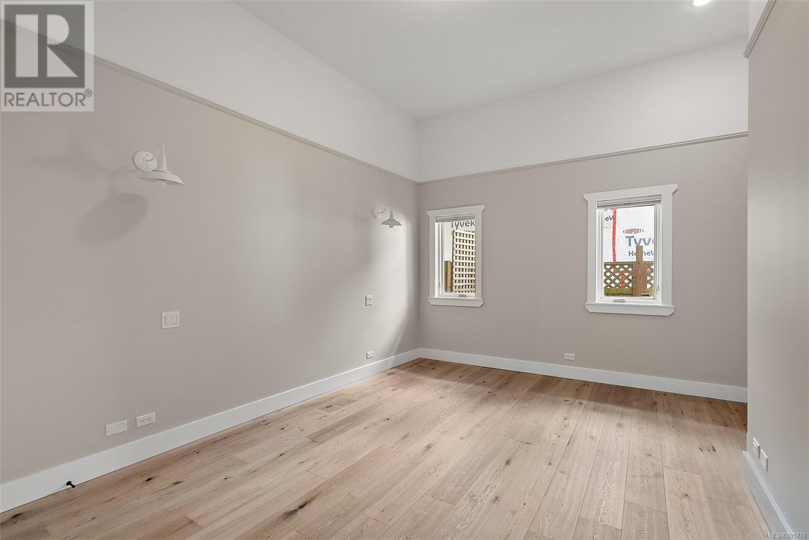 Photo 9 of 2 338 Dallas Rd, Victoria BC