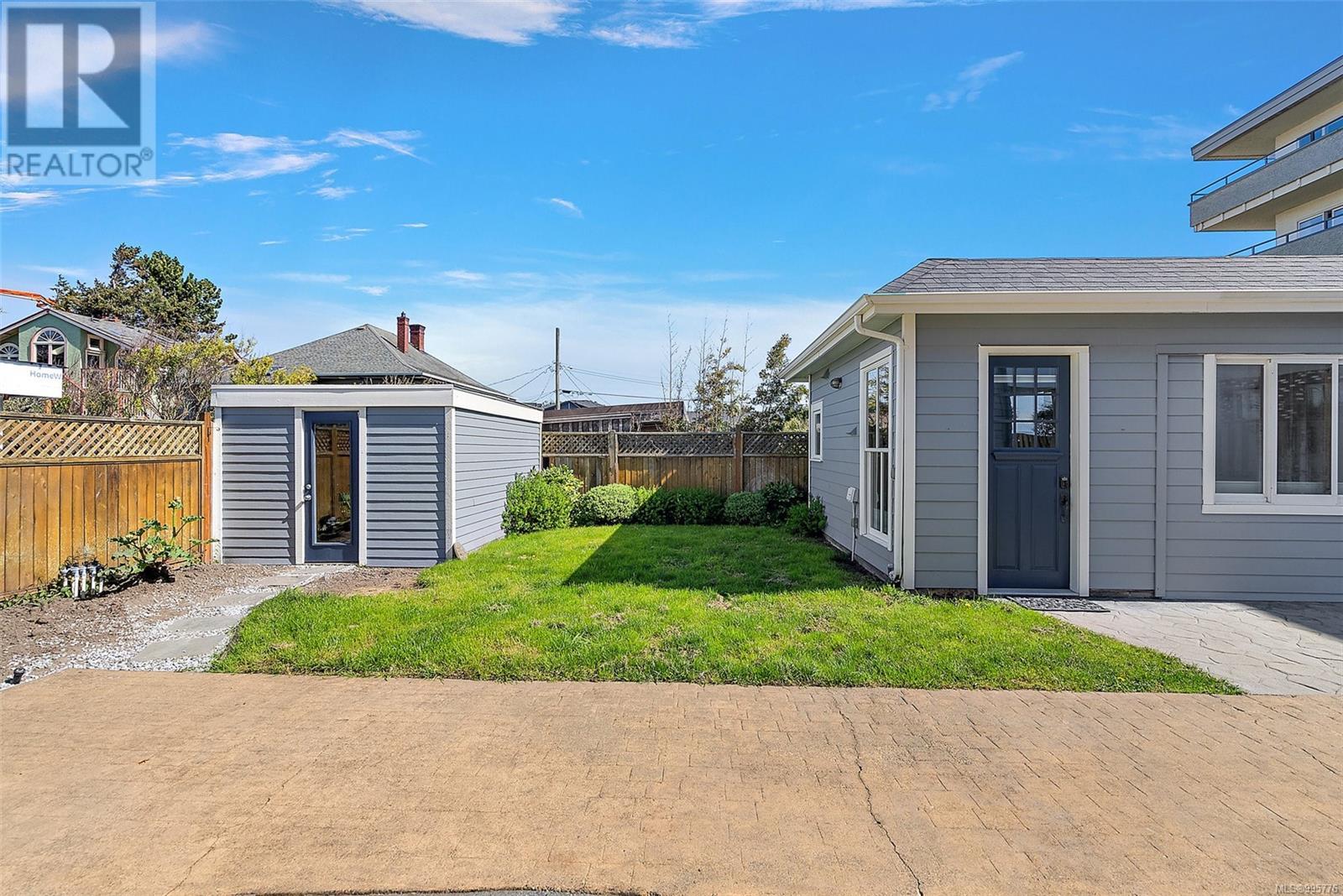 Photo 35 of 2 338 Dallas Rd, Victoria BC