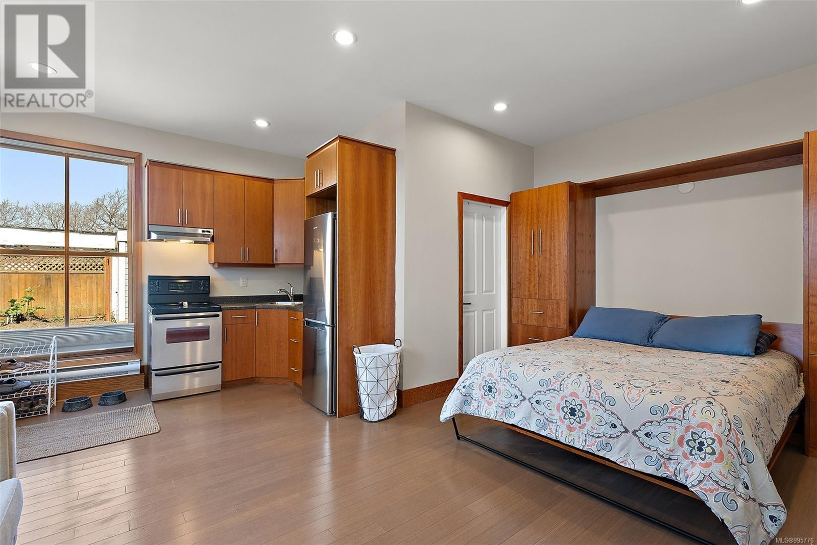 Photo 33 of 2 338 Dallas Rd, Victoria BC