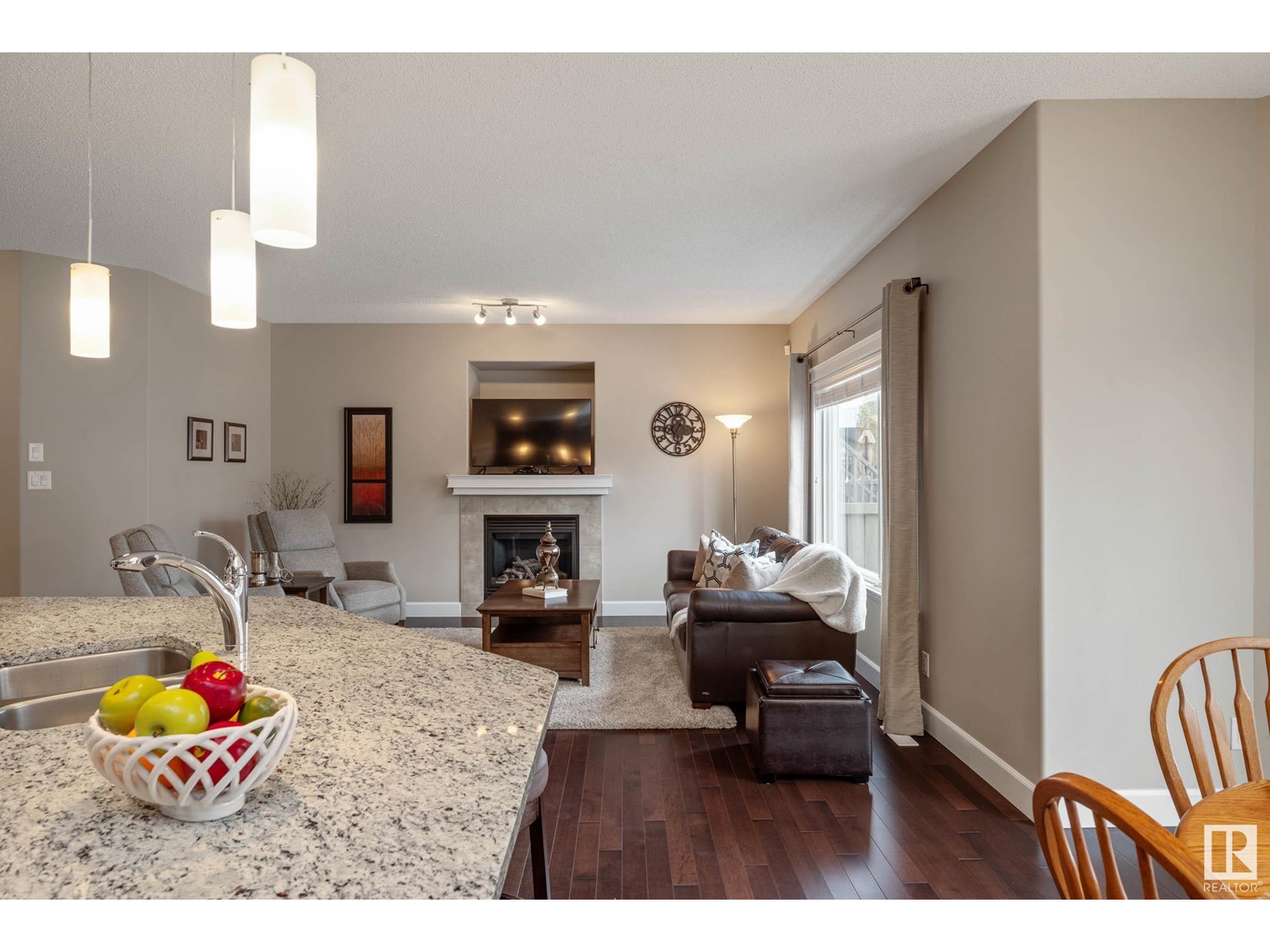 10 EASTVIEW ST N, St. Albert