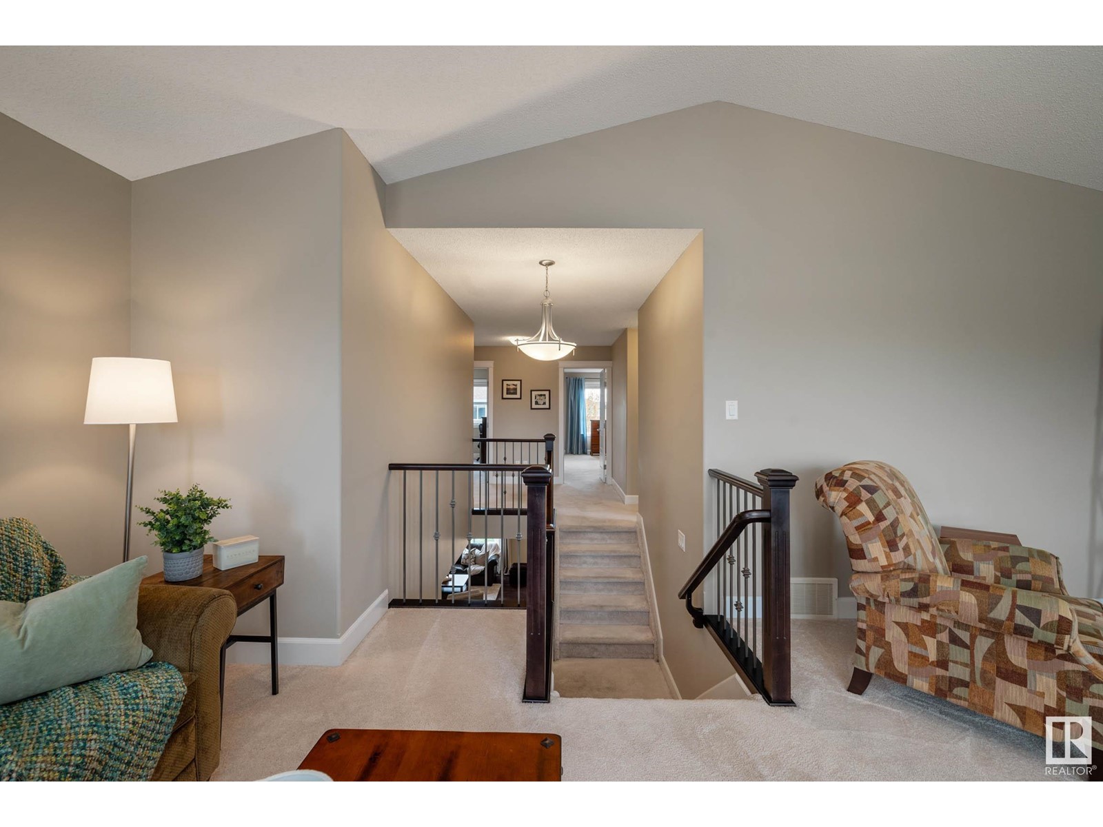 10 EASTVIEW ST N, St. Albert