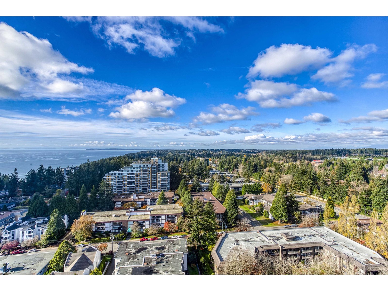 1902 1500 MARTIN STREET, White Rock