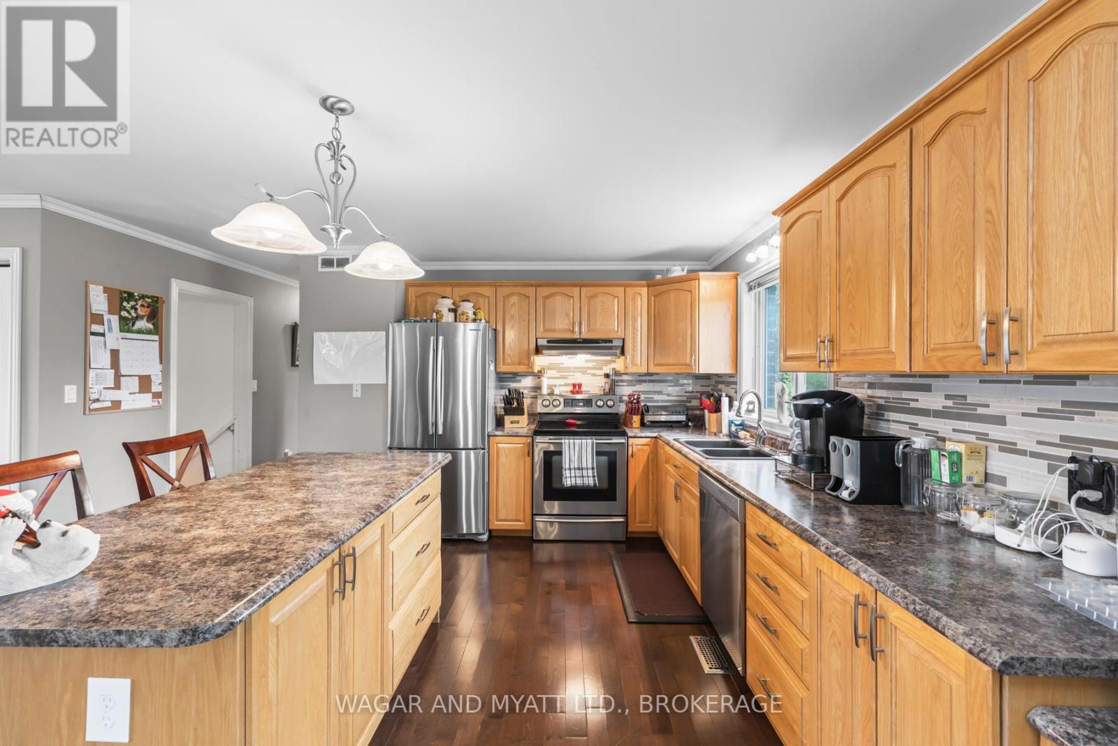 Photo 11 of 93 Henry Street, Greater Napanee ON