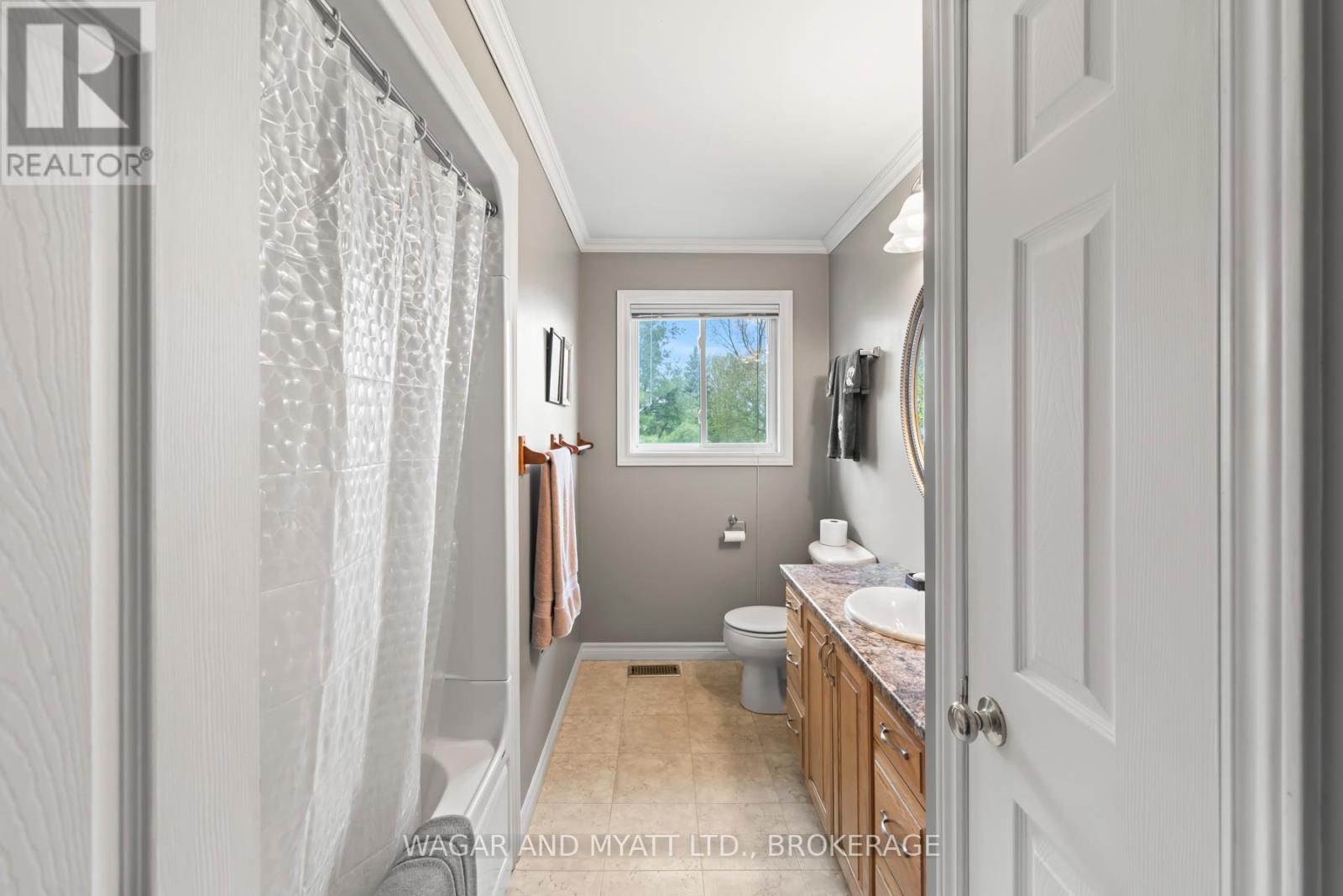 Photo 15 of 93 Henry Street, Greater Napanee ON