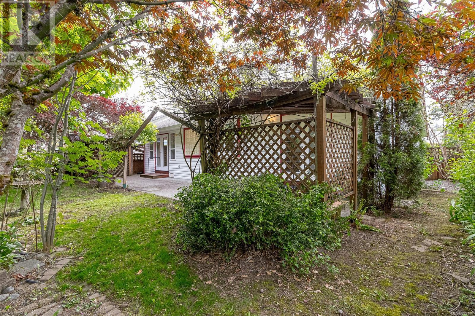  6279 Lane Road, Duncan