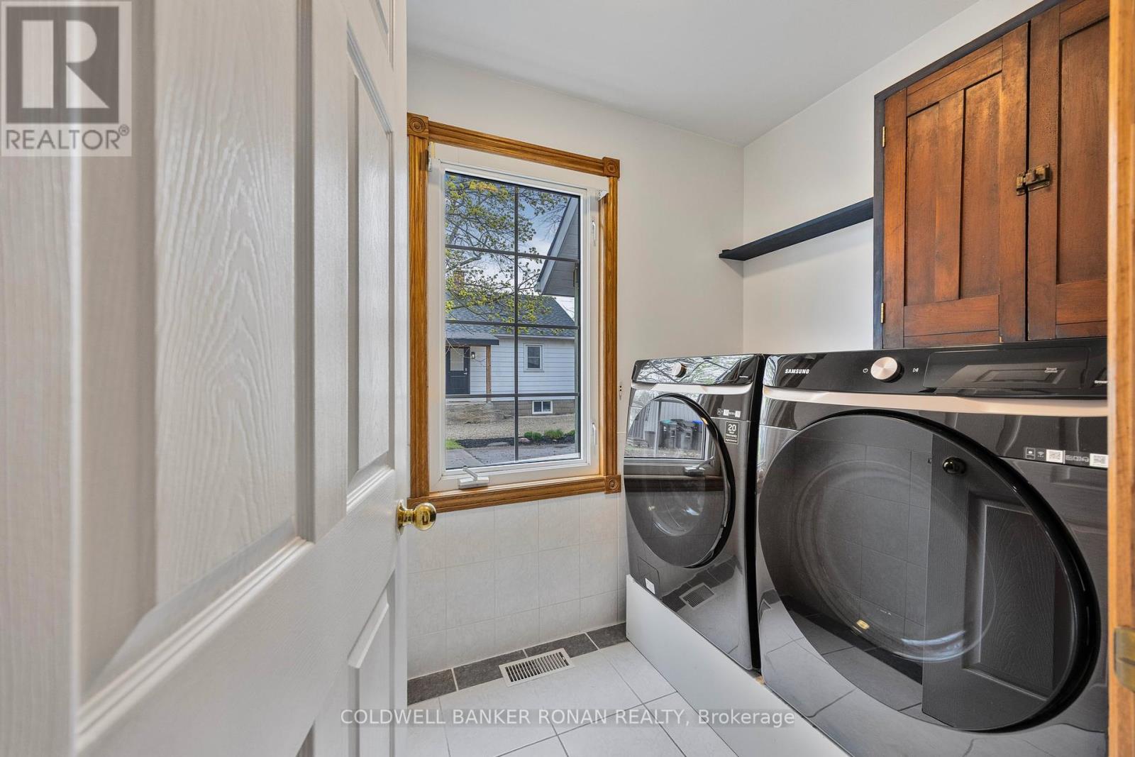Photo 13 of 40 Queen Street, New Tecumseth ON
