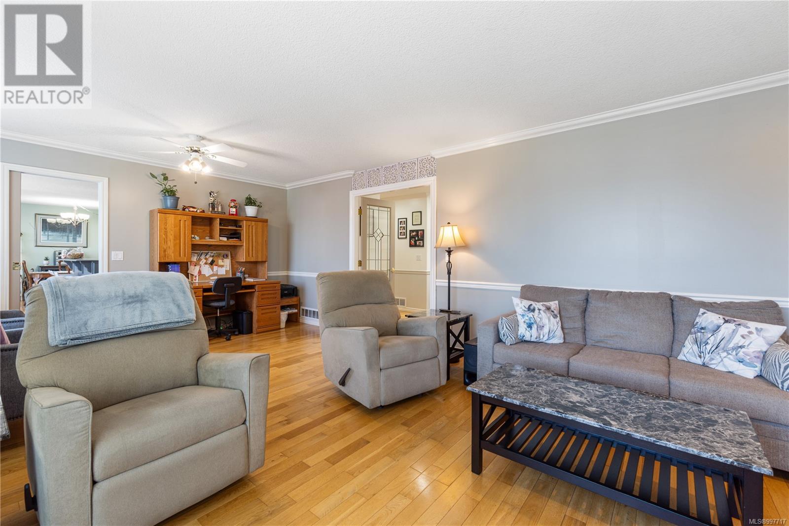 6066 Clarence Way, Nanaimo