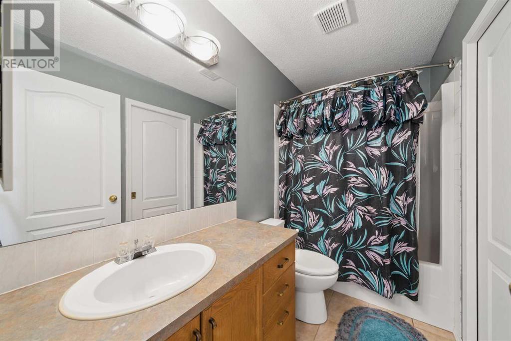 Single Family House for Sale in  Bridlewood Way SW Bridlewood Calgary 