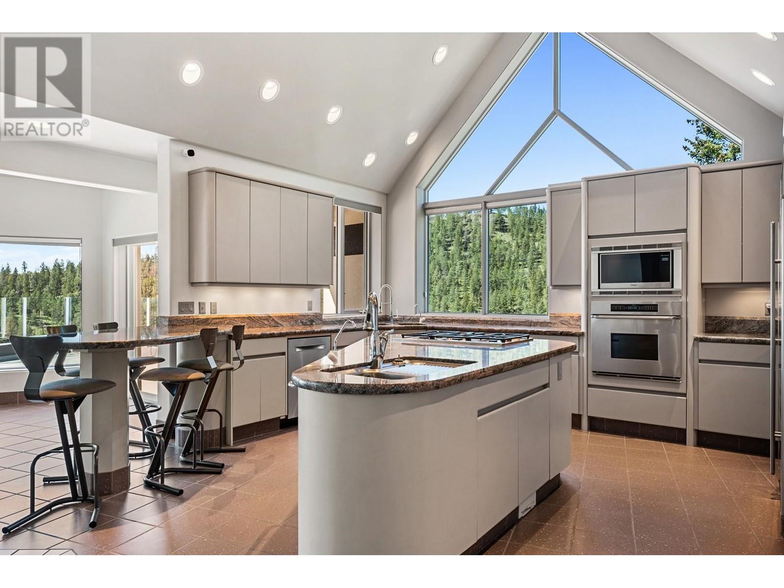 464 Grainger Road, Kelowna
