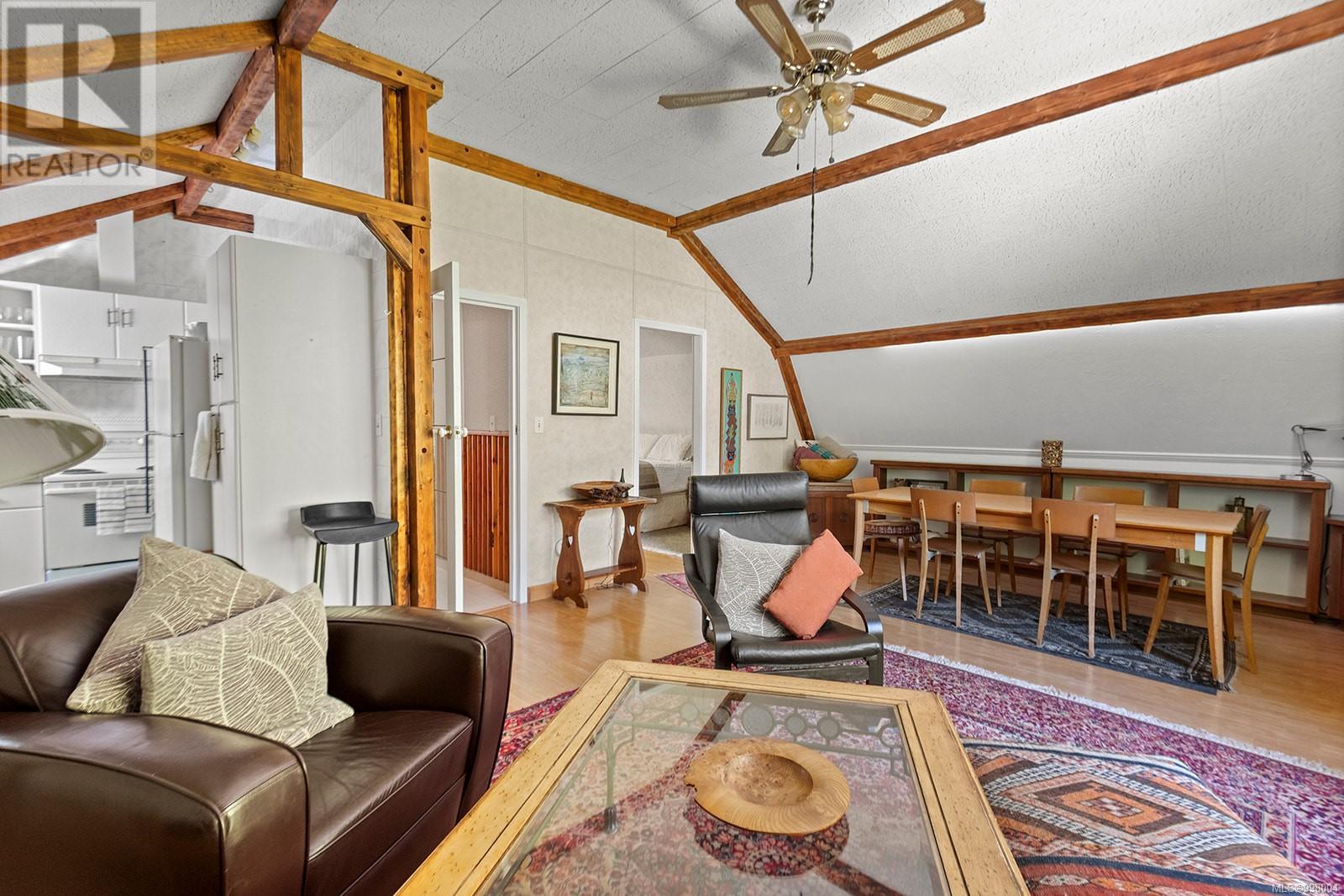 5617 River Valley Rd, Duncan
