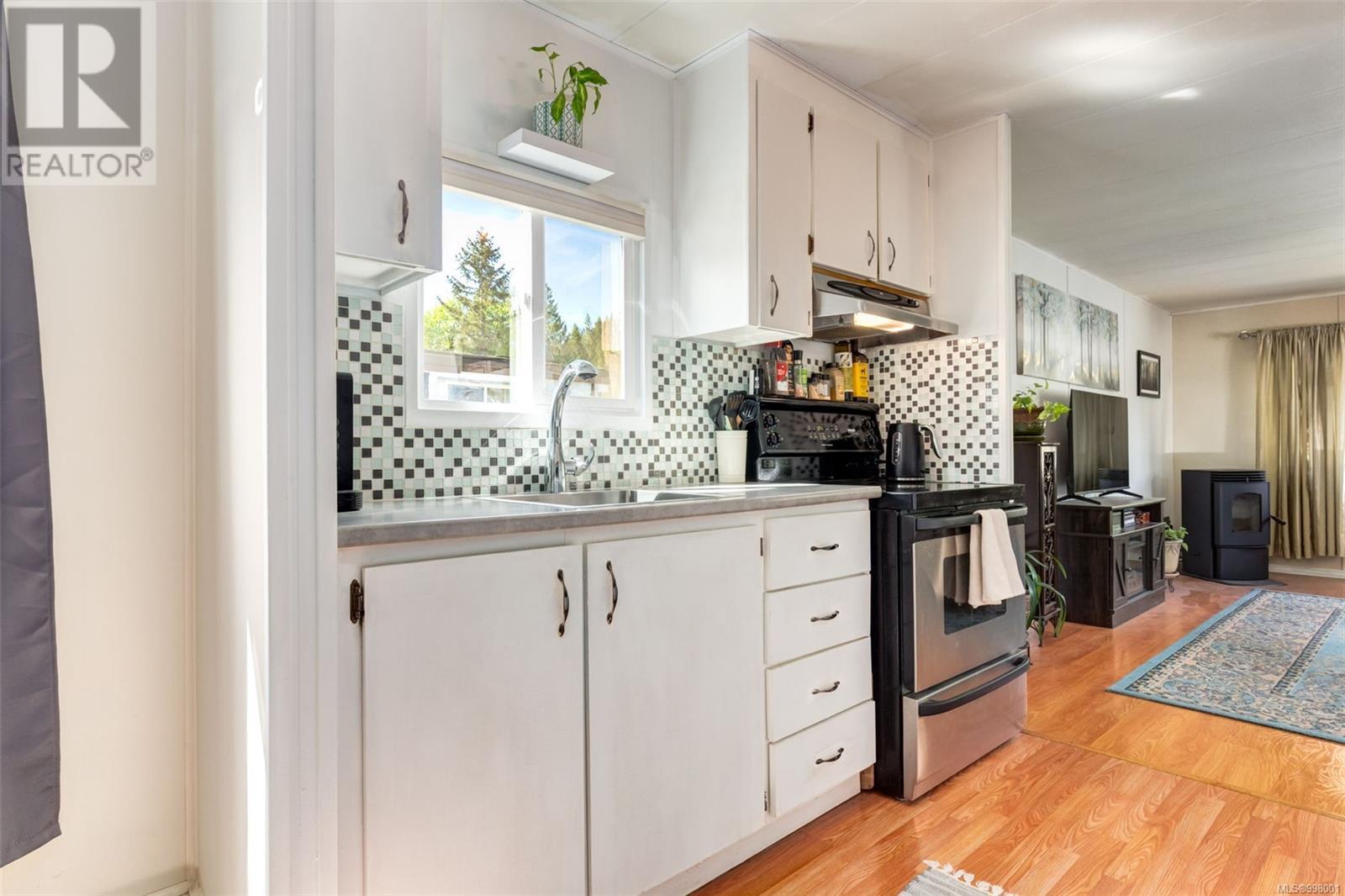 17 61 12th St, Nanaimo