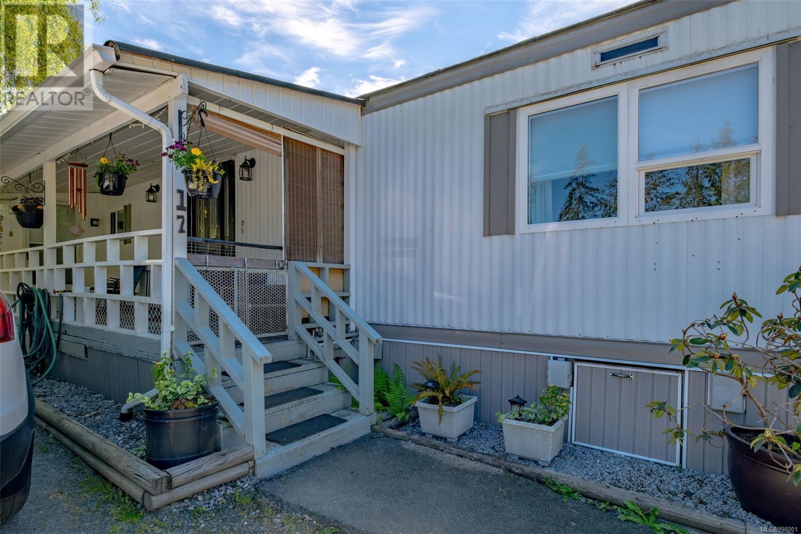 17 61 12th St, Nanaimo