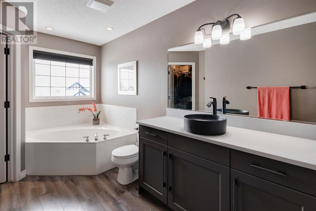 225 Gleneagles View, Cochrane