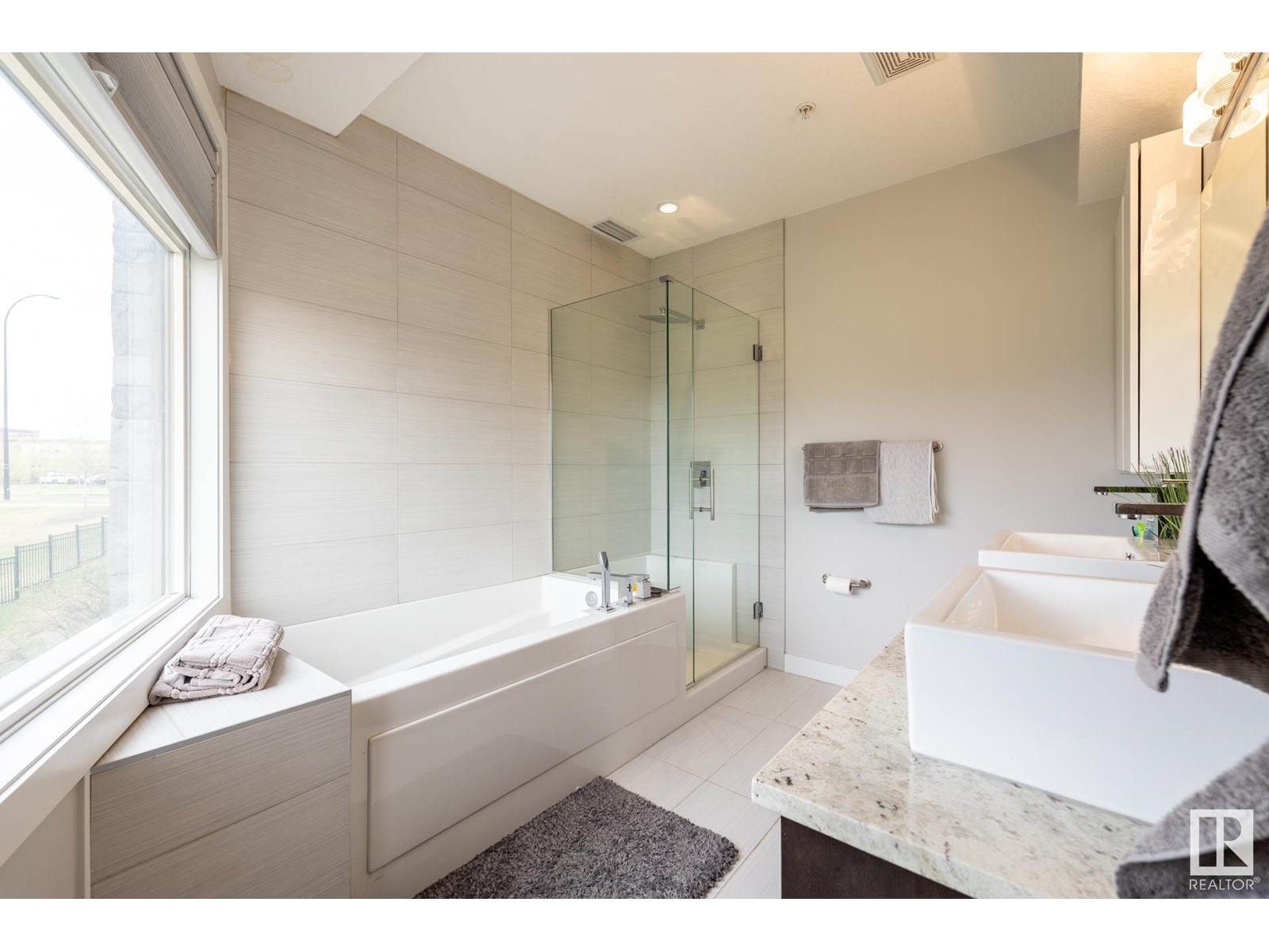 #122 5151 windermere BV SW, Edmonton