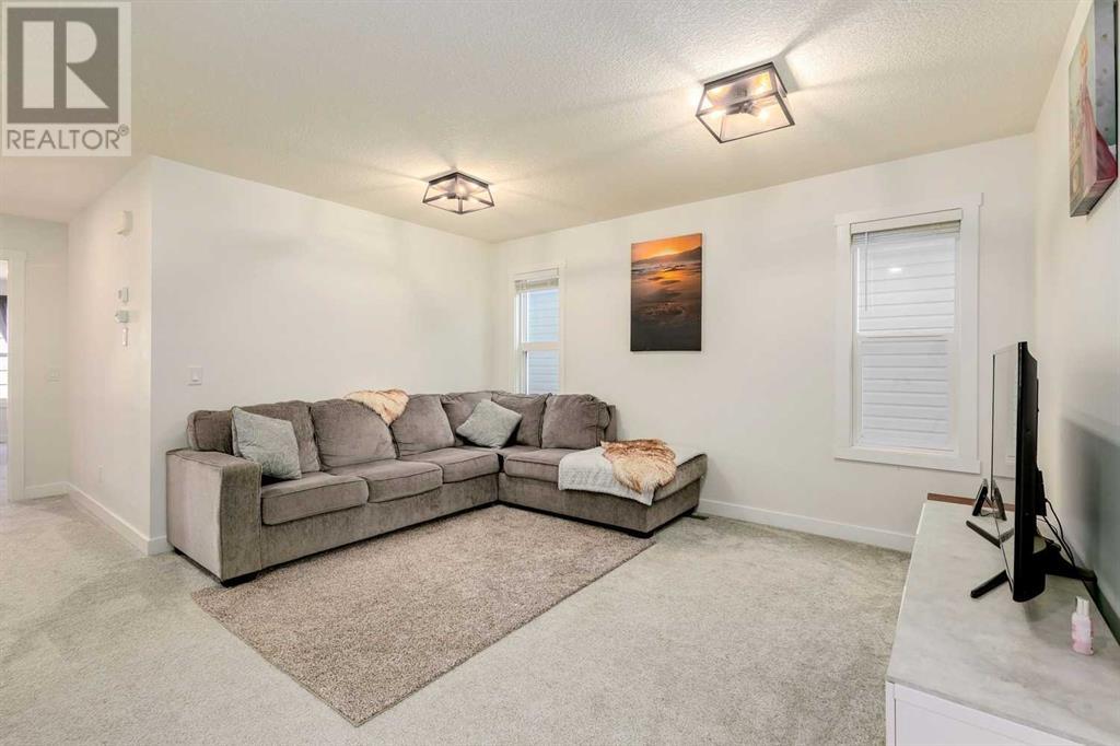 Single Family House for Sale in  Walcrest View SE Walden Calgary 