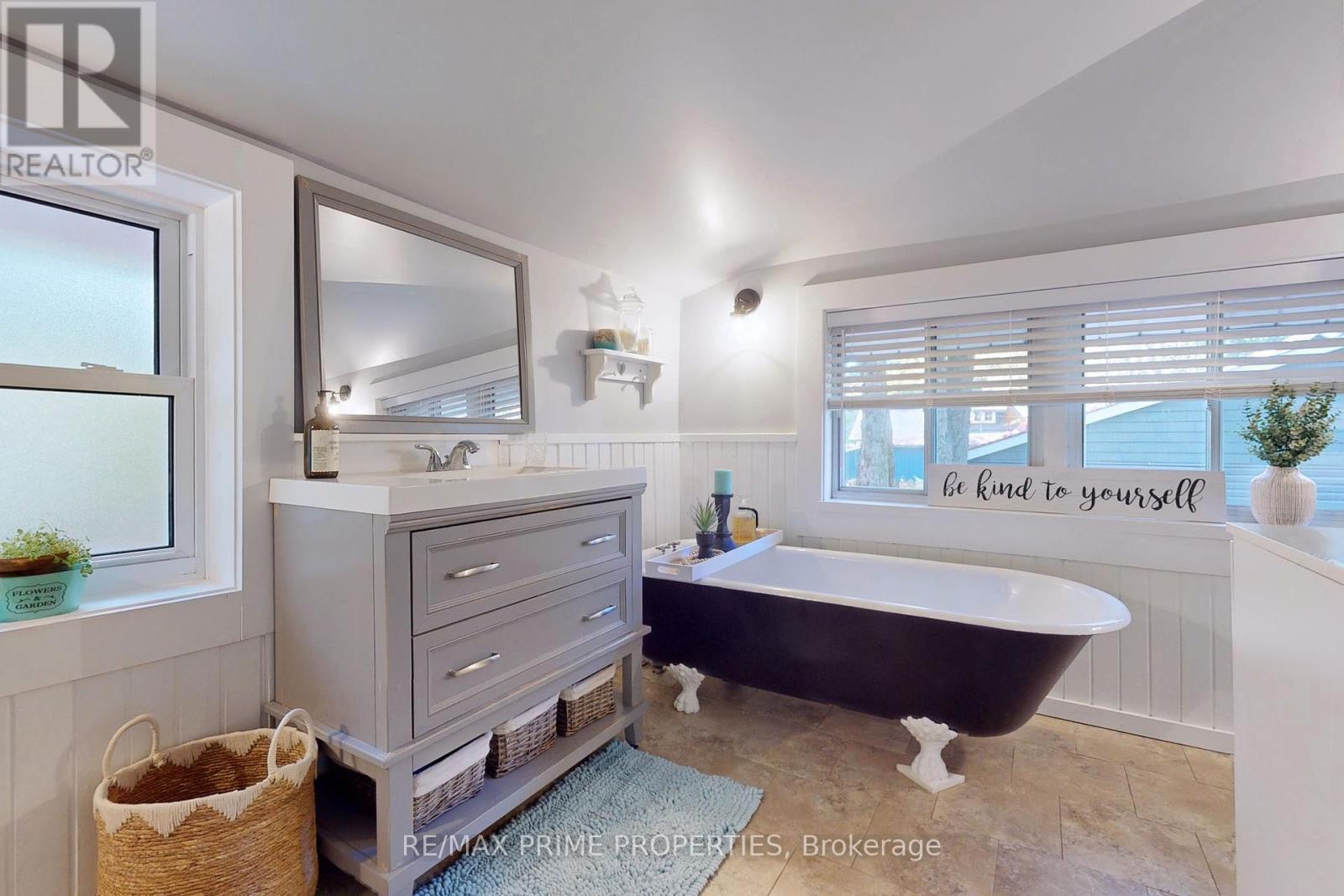 Photo 26 of 190 Maple Street, Bracebridge ON