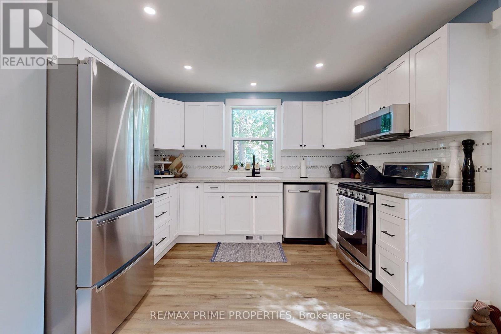 Photo 16 of 190 Maple Street, Bracebridge ON