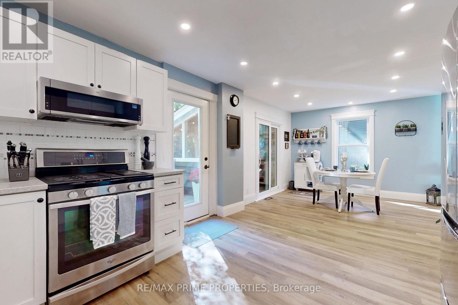Photo 12 of 190 Maple Street, Bracebridge ON