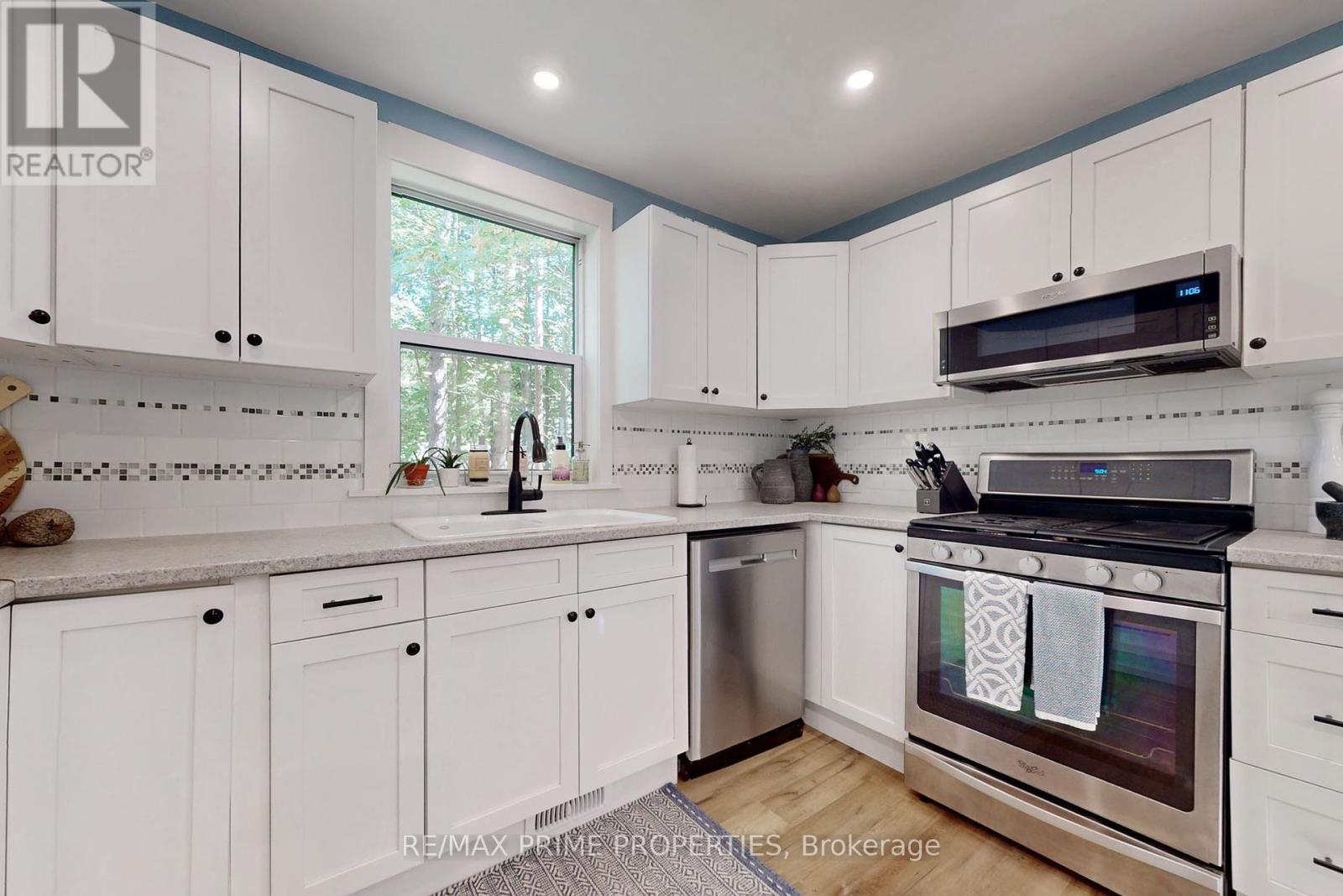 Photo 22 of 190 Maple Street, Bracebridge ON