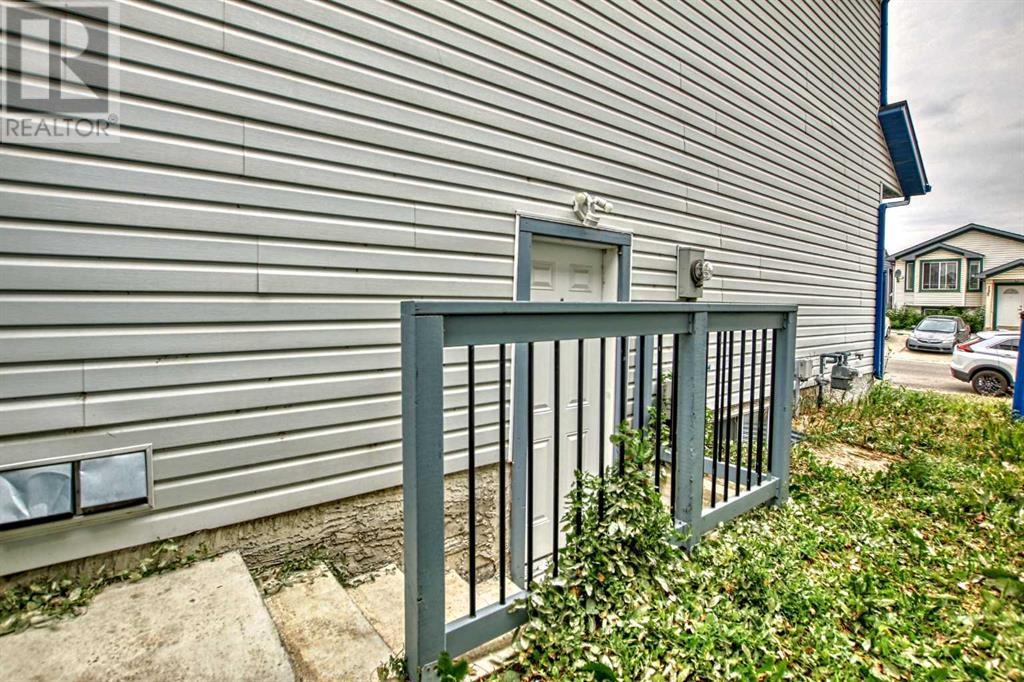 Single Family House for Sale in  Taracove Estate Drive NE Taradale Calgary 