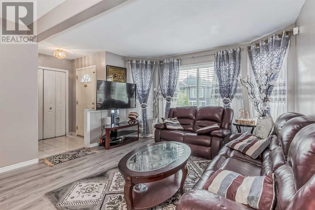 Single Family House for Sale in  Taracove Estate Drive NE Taradale Calgary 
