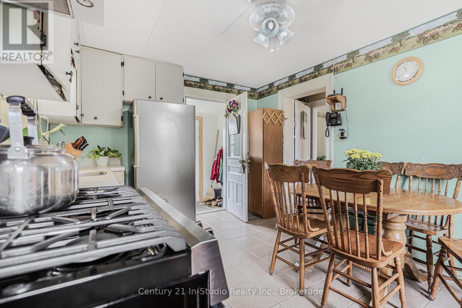 Photo 11 of 489 Lambton Street W, West Grey ON