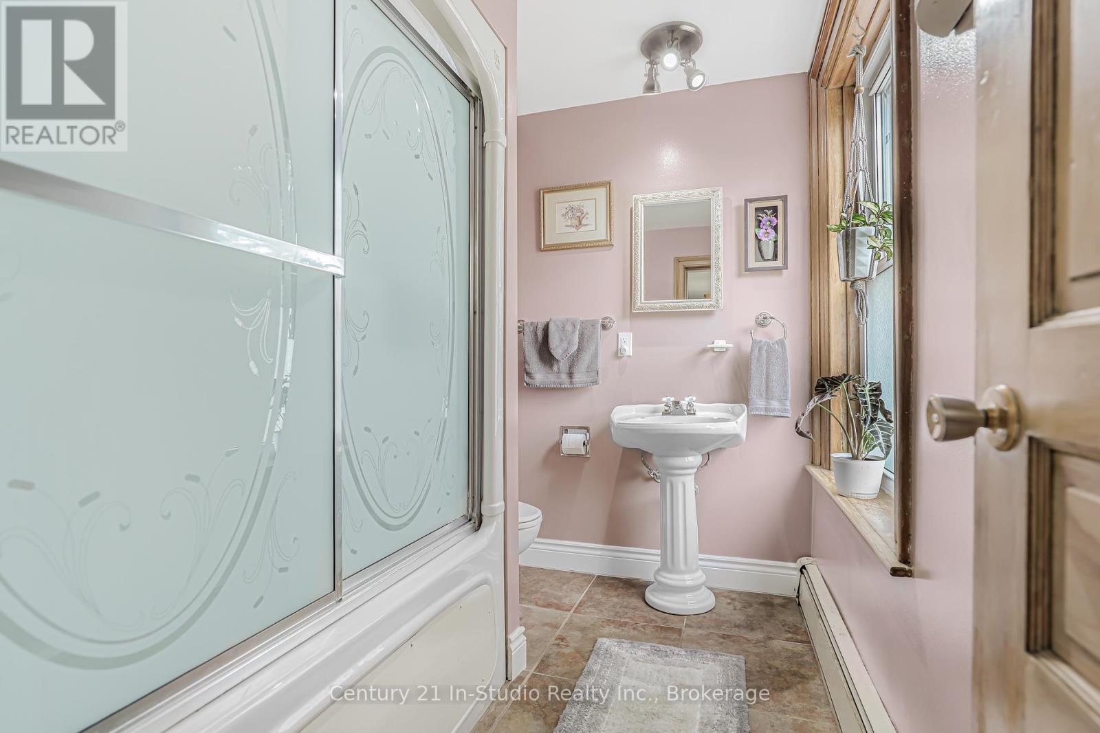 Photo 12 of 489 Lambton Street W, West Grey ON