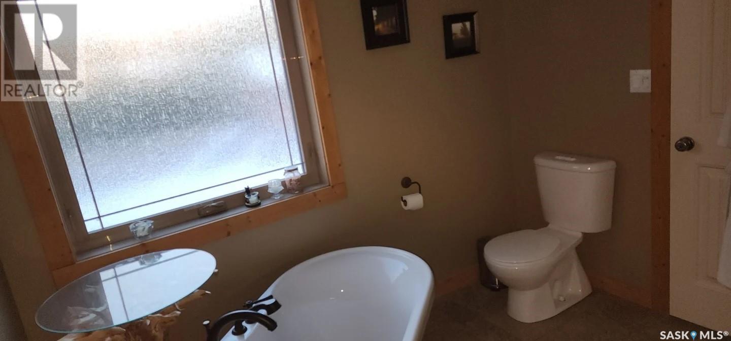 Photo 19 of 18 Hayes Drive, Candle Lake SK