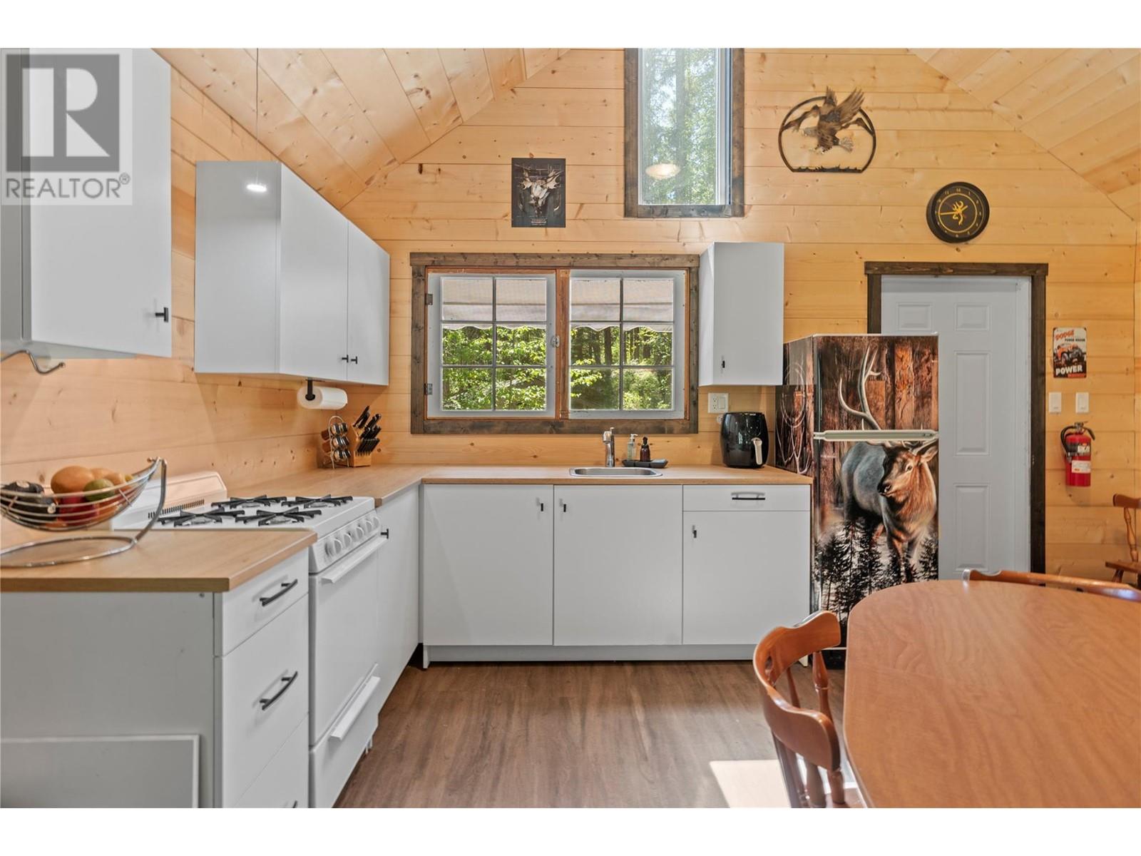 5950 Crouse Creek Forest, Westbridge