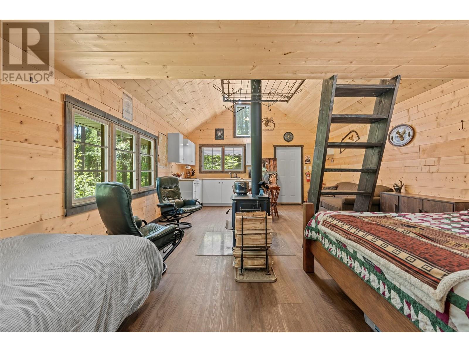 5950 Crouse Creek Forest, Westbridge