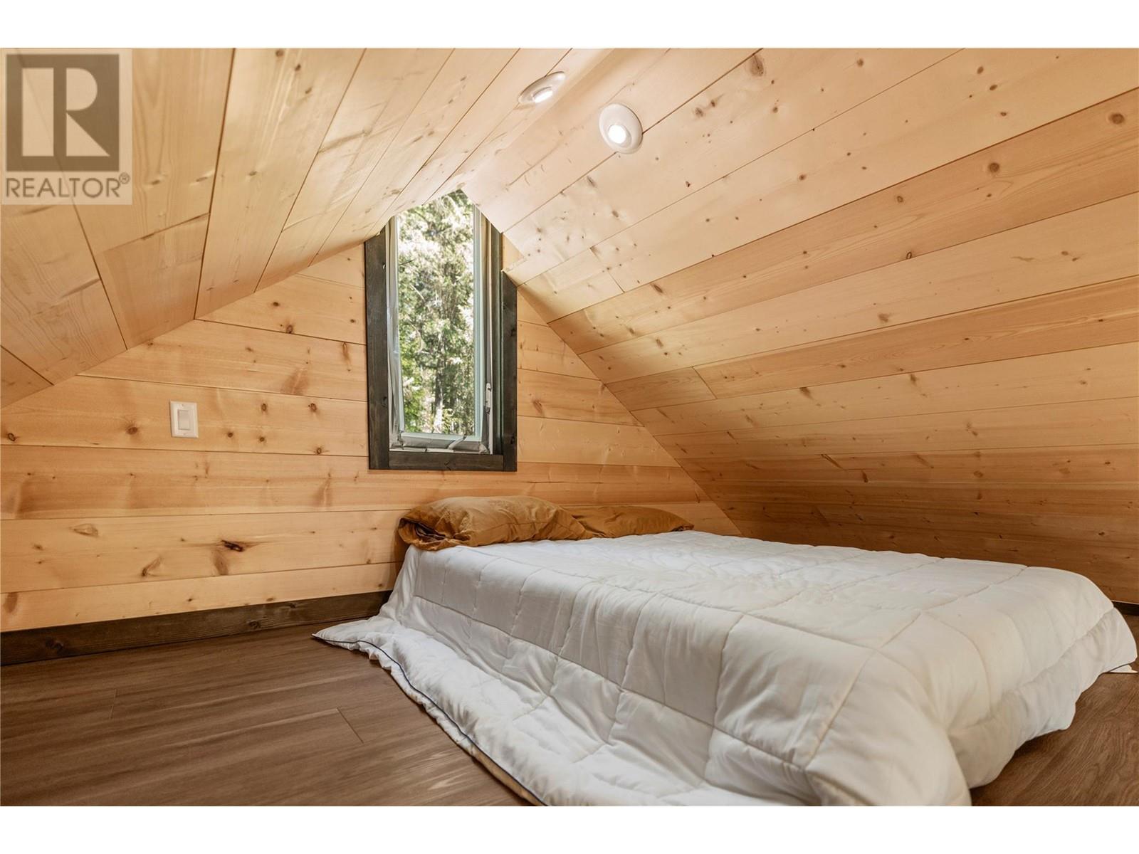 5950 Crouse Creek Forest, Westbridge